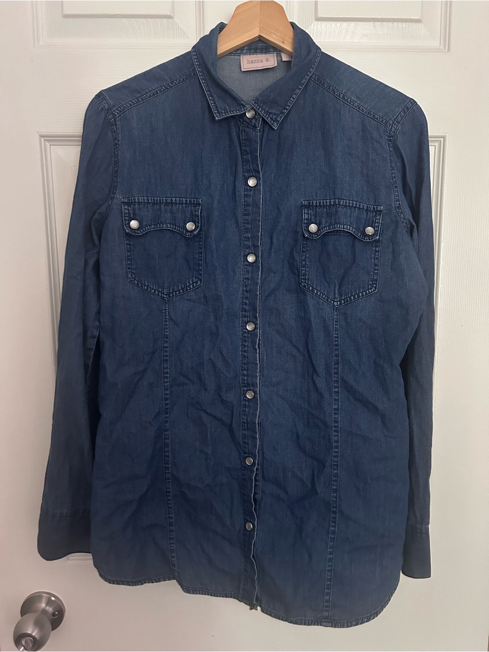 Hanna G Light Weight Blue Denim Button Down Shirt With Pockets L cotton
